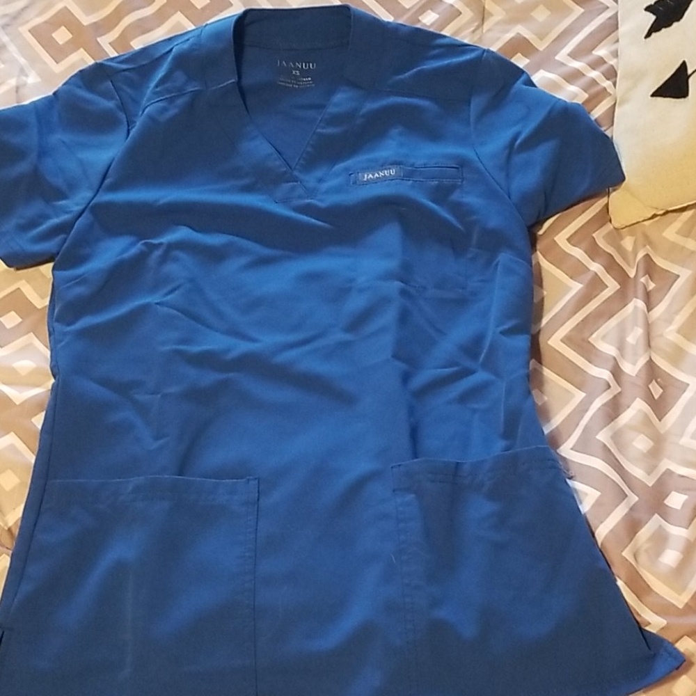 Jaanuu scrubs